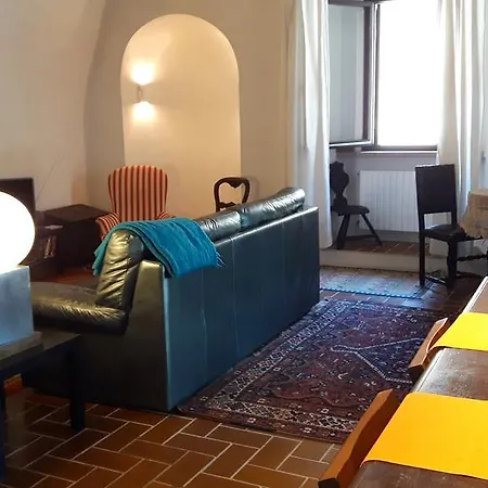 Appartamento In A 16th Century Fortress In Tuscany