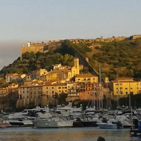 In A 16th Century Fortress In Tuscany Appartamento *